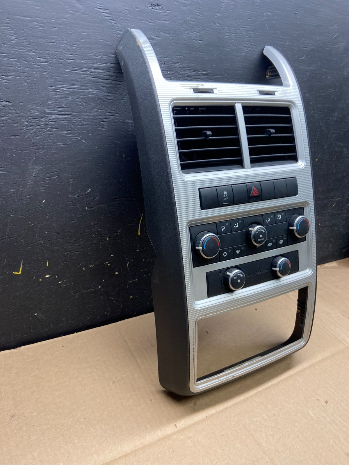 2009 2010 Dodge Journey Center Dash A/C AC Climate Control Bezel Trim y2117 DG2