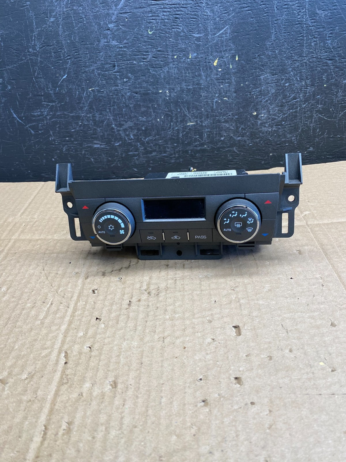 2007 to 2011 Buick Lucerne AC Heater Climate Control Unit ac9450 DG0