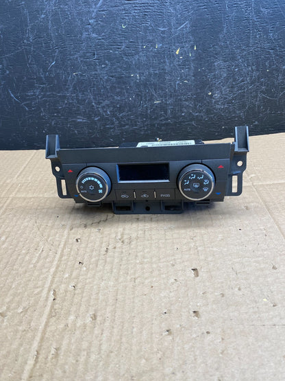 2007 to 2011 Buick Lucerne AC Heater Climate Control Unit ac9450 DG0