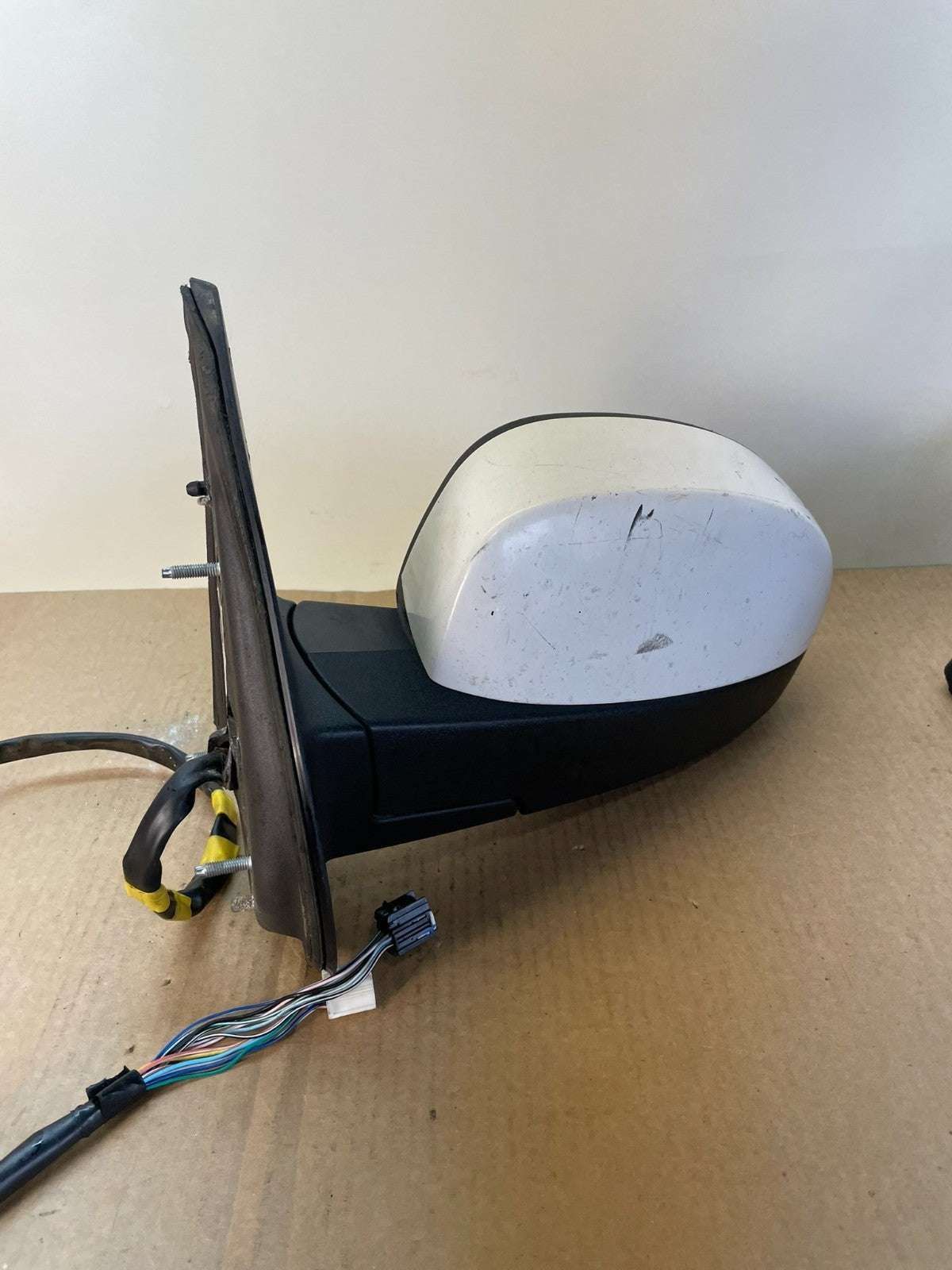 2007 to 2013 Chevrolet Tahoe Silverado Suburban Left Driver Mirror AF5485 DW1