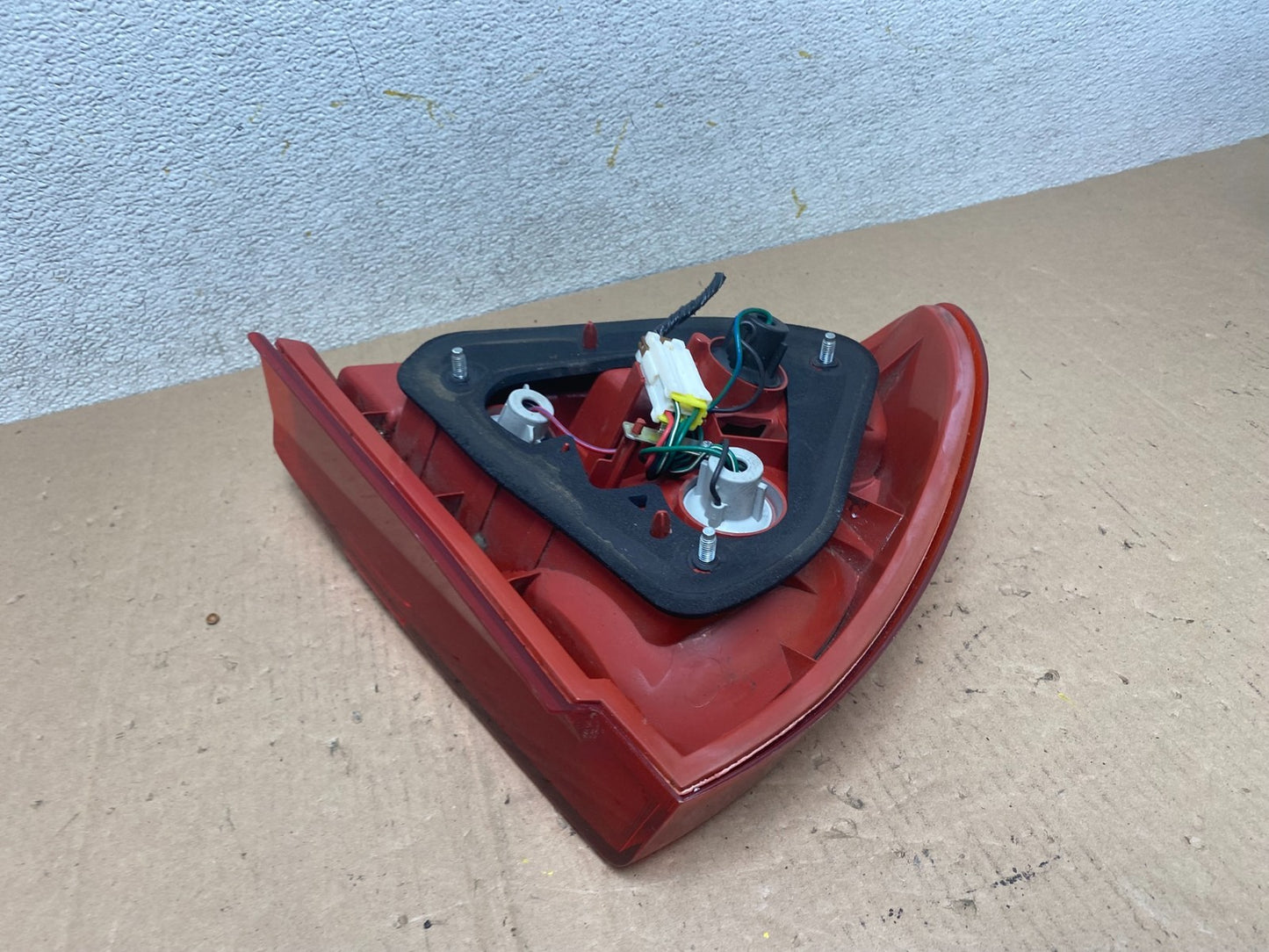 1997 to 1998 Mitsubishi Mirage Right Passenger RH Tail Light Q1634 DG8