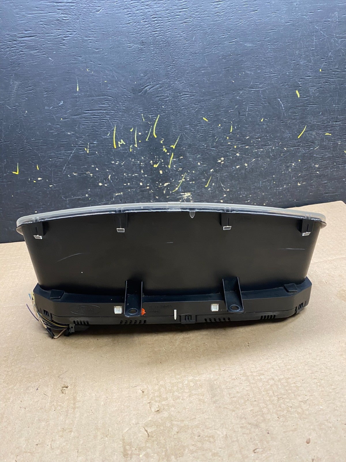 2010 2011 Ford  Expedition Speedometer Cluster Gauge Oem y9978 DG3