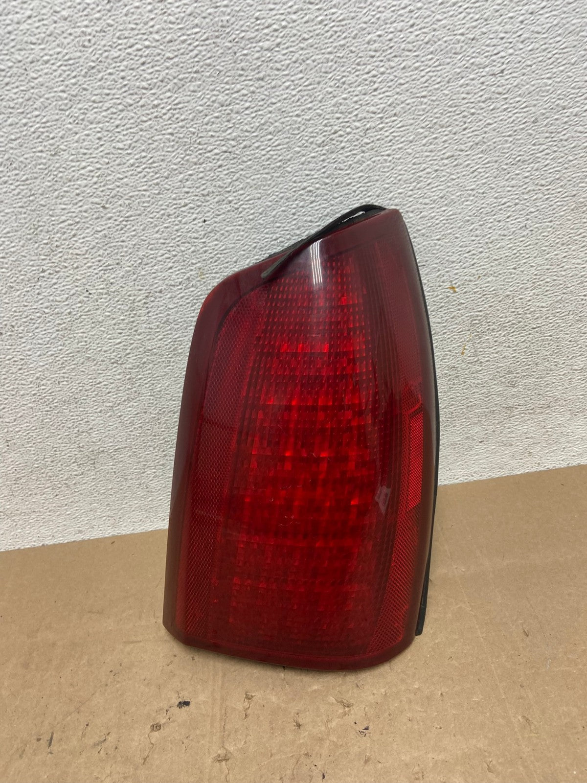 2000 to 2005 Cadillac Deville Right Passenger Rh Side Tail Light DEPO AE6535 LK0