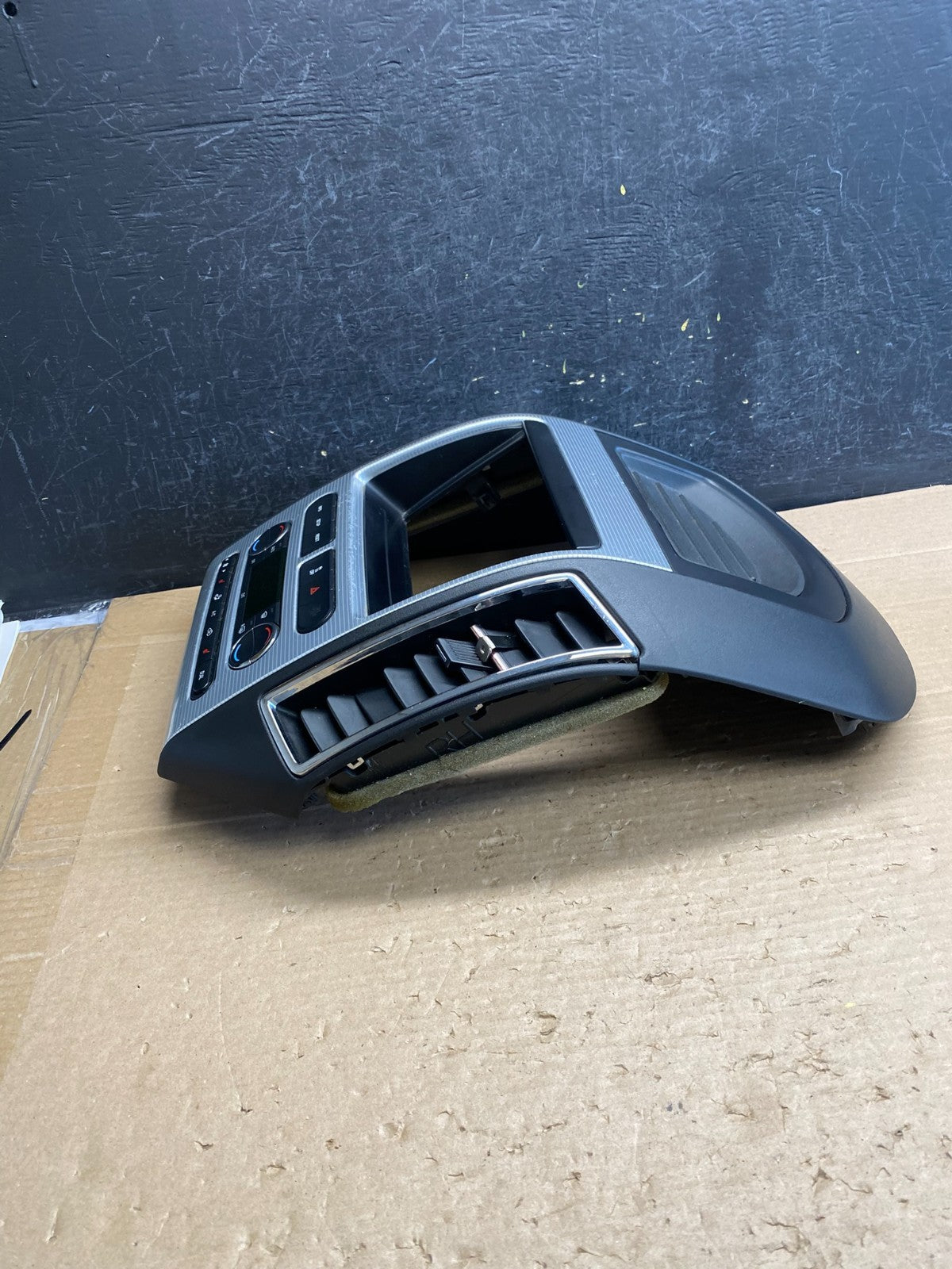 2007 - 2010 Ford Edge Heater Climate Control Radio Control Dash Bezel AG6230 DG3