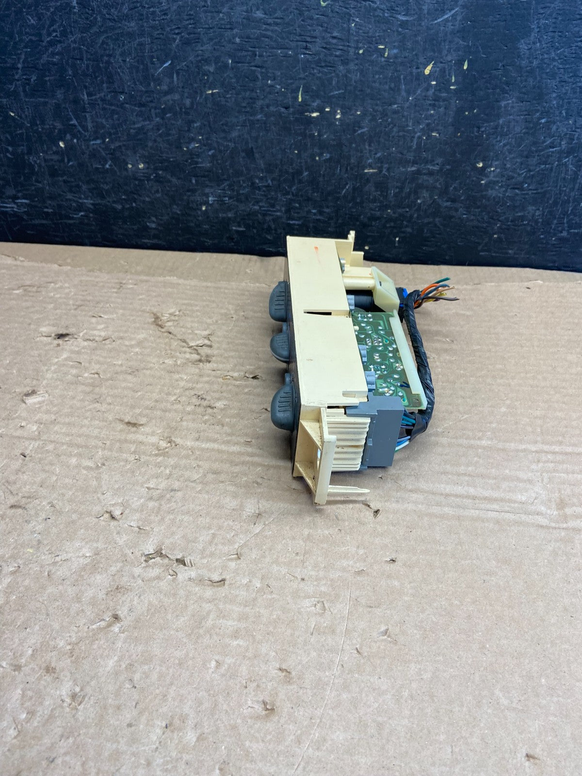 1996-1999 Chevrolet Tahoe AC Climate Control HVAC Rear Window Defogger af2714 DG2