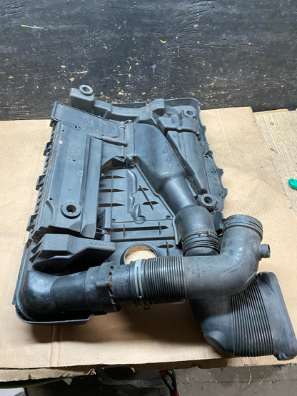 2005 to 2008 Volkswagen Jetta Beetle 2.5L Passat Engine Cover 07k129601j V9968 D7