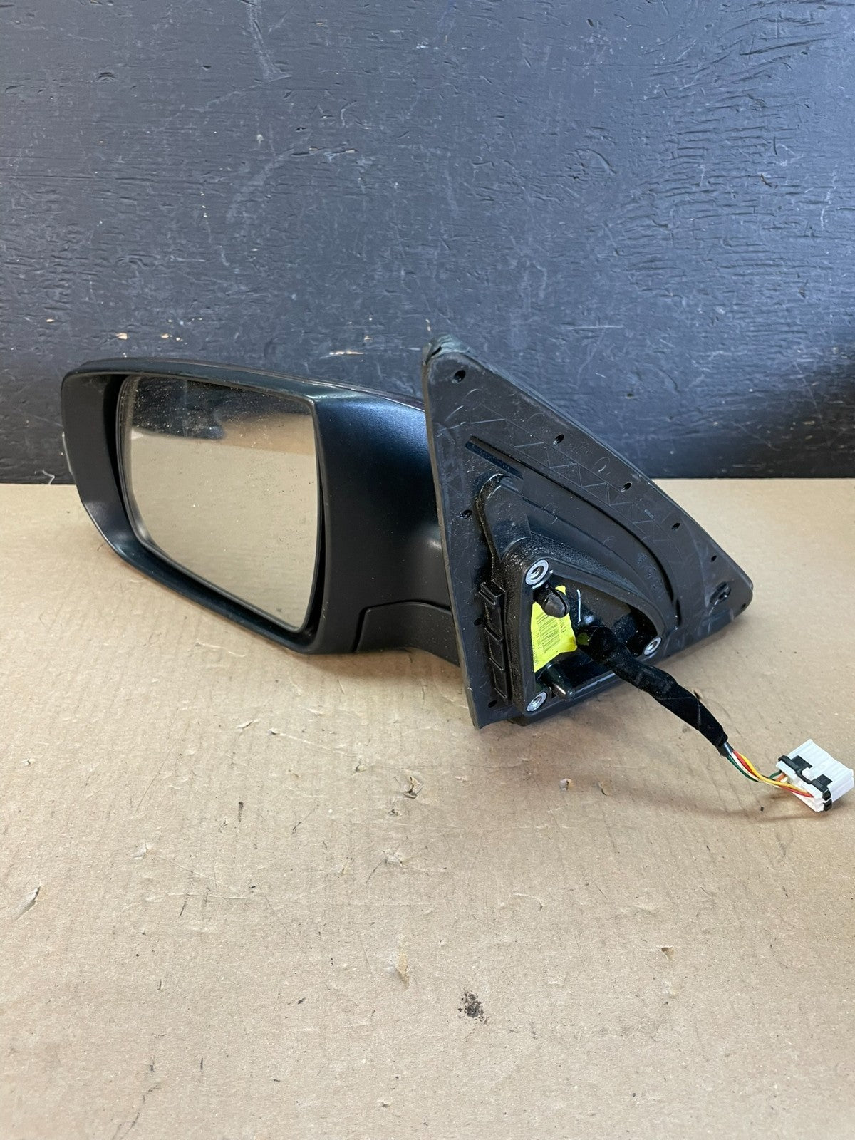 2011 - 2015 Kia Sorento Left Driver Lh Side Door Mirror Turn Signal AE11432