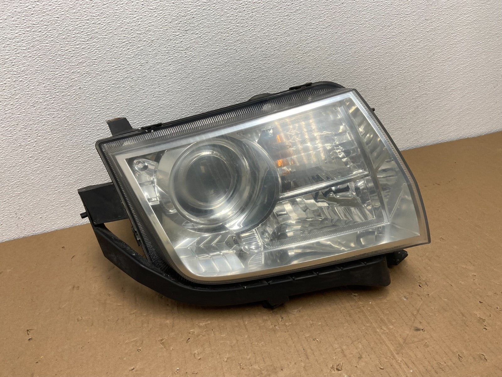 Halogen 2007 to 2010 Lincoln MKX Headlight Right Passenger Side AD2355 DW0