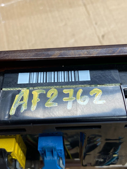 2005 to 2007 Ford Five Hundred Radio Climate Dash Bezel Surround AF2762 DG6