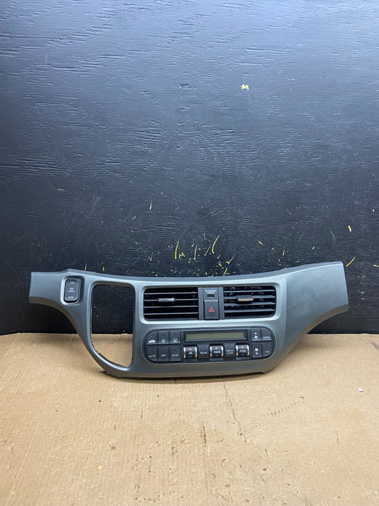 2005 to 2010 Honda Odyssey  Radio Climate Control Dash Trim Bezel Z4261 DG0