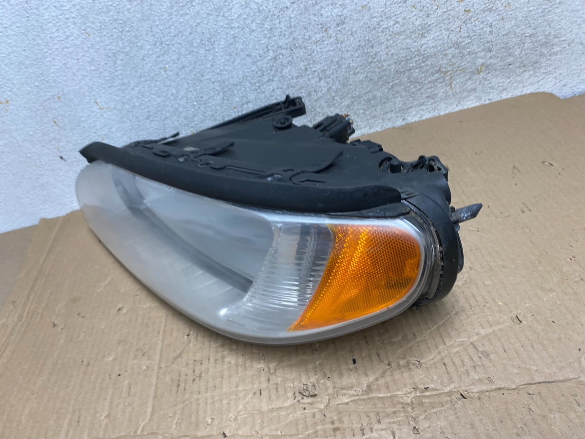 2008 to 2013 Volvo XC70 V70 S80 Driver Side Left Halogen Headlight AI1270 DW1