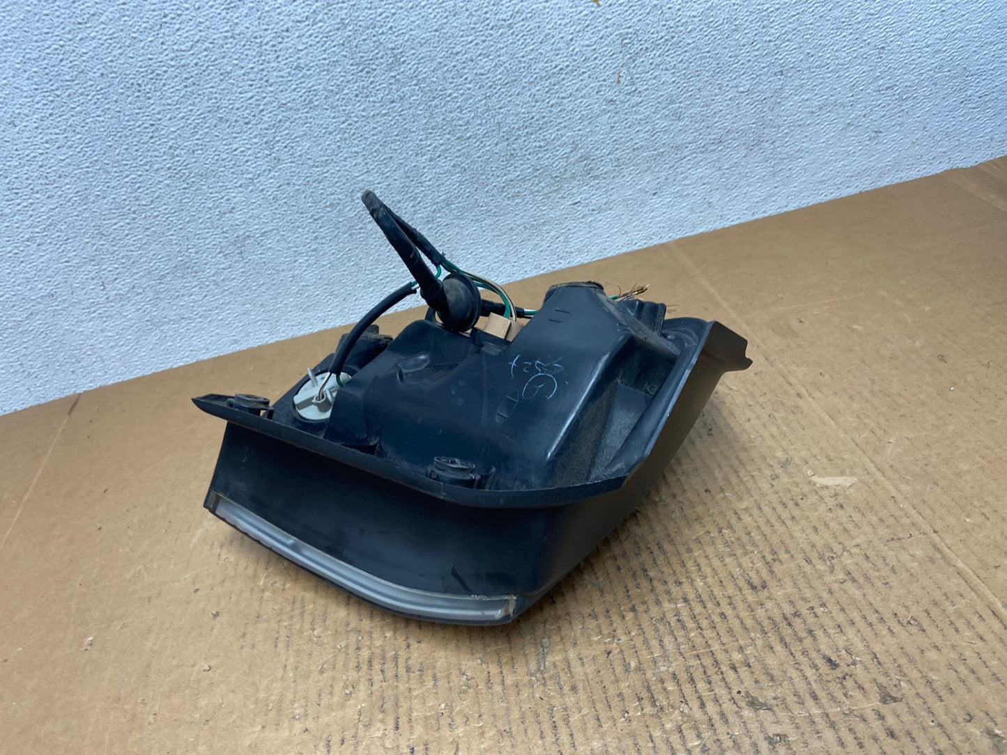 2001 2002 2003 Lexus Rx300 Right Passenger Rh Side Tail Light AE0246 LK4
