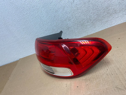 2016 to 2018 Kia Sorento Right Passenger RH Side Tail Light ae5008 DG1