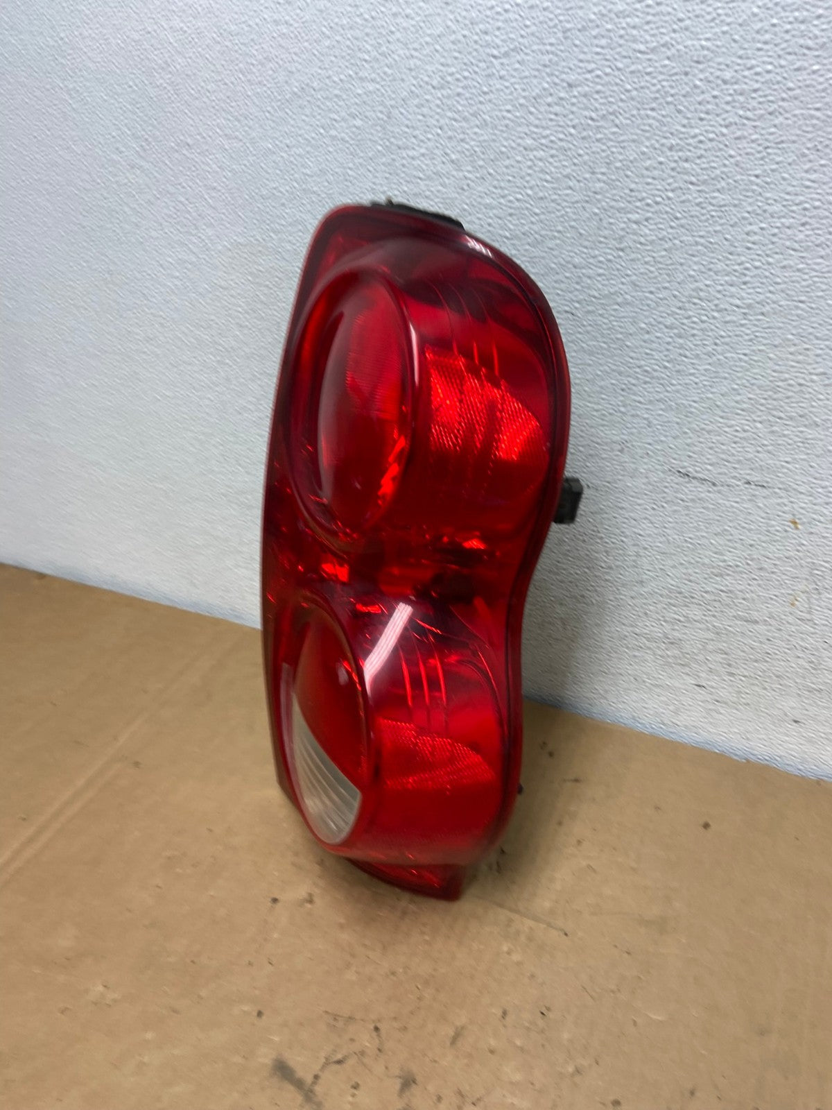 2004-2009 Dodge Durango Tail Light Right Passenger RH Side AD2791 LK1