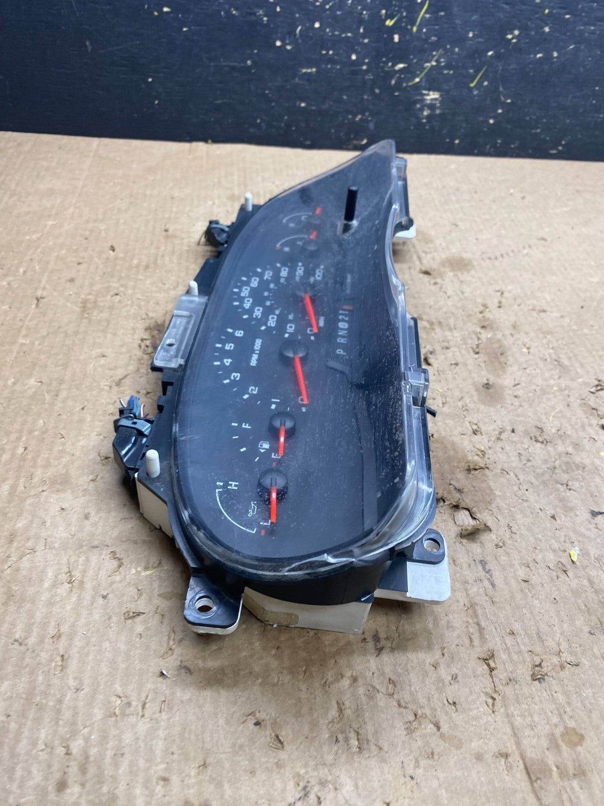 2006 Ford E350 Gauge Speedometer Cluster OEM z7343 DG1