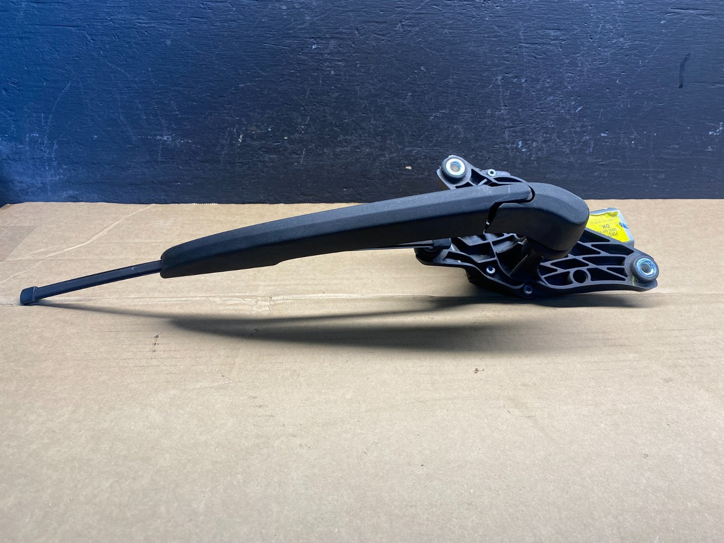 2011 to 2017 BMW X3 Rear Windshield Wiper Motor AD3523 DG3