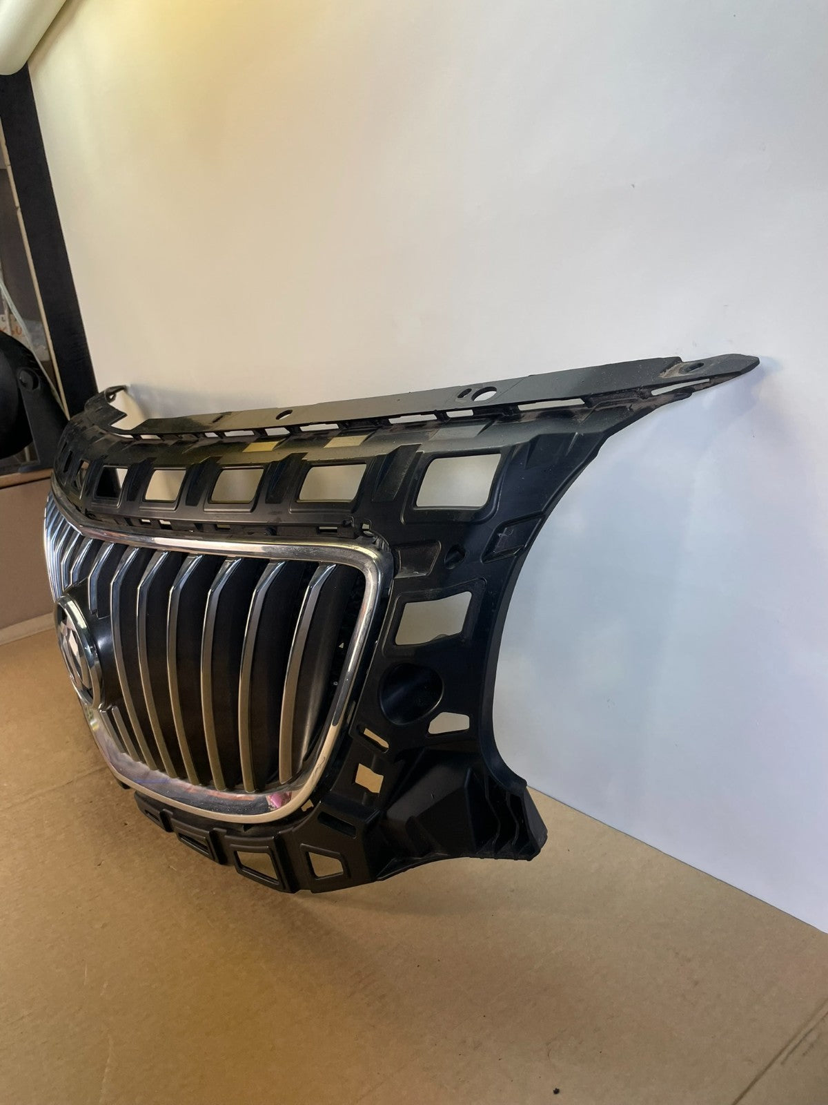 2011 2012 2013 Buick Regal Front Upper Grill Grille AF5471 DW1