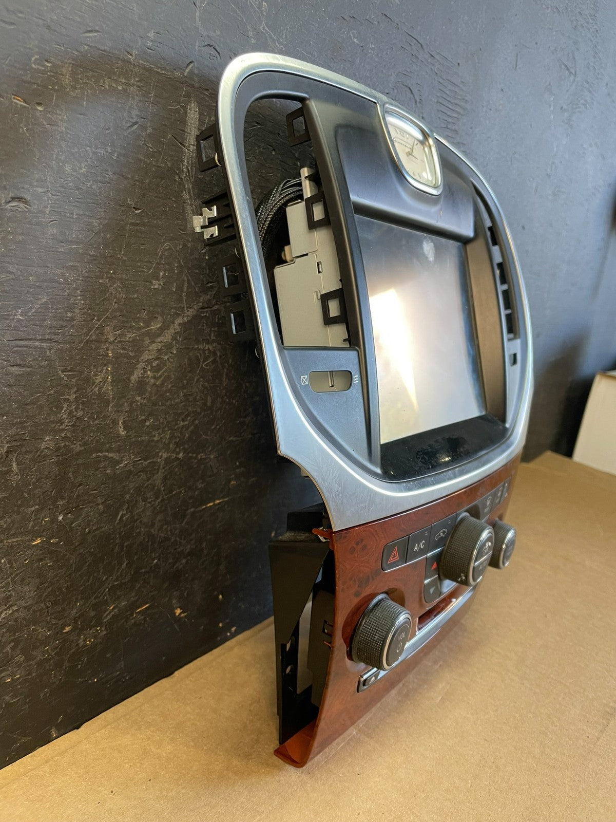 2011-2014 Chrysler 300 Dash A/C Climate Control Screen Radio Bezel AC9976 DG1