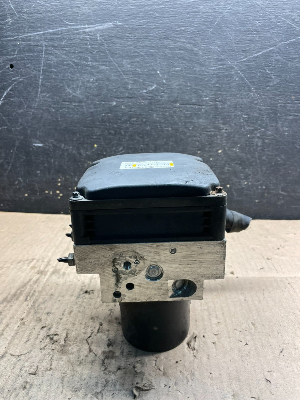 2008 to 2010 BMW 5 Series ABS Pump Control Module T7544 DG1