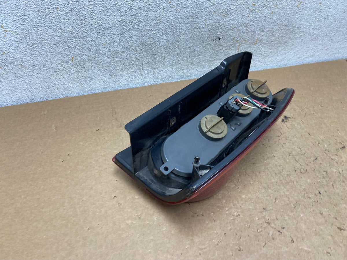 2005 2006 2007 Jeep Liberty Left Driver Lh Side Tail Light AI3707 LK4