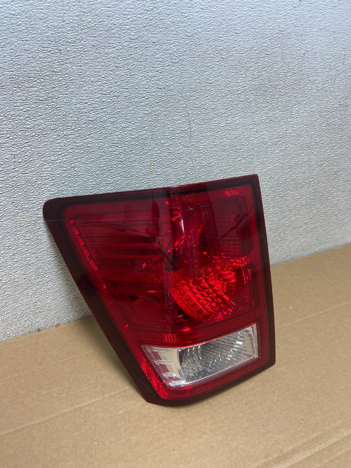 2007 2008 2009 2010 Jeep Grand Cherokee Left Driver Lh Tail Light AB3431 LK2