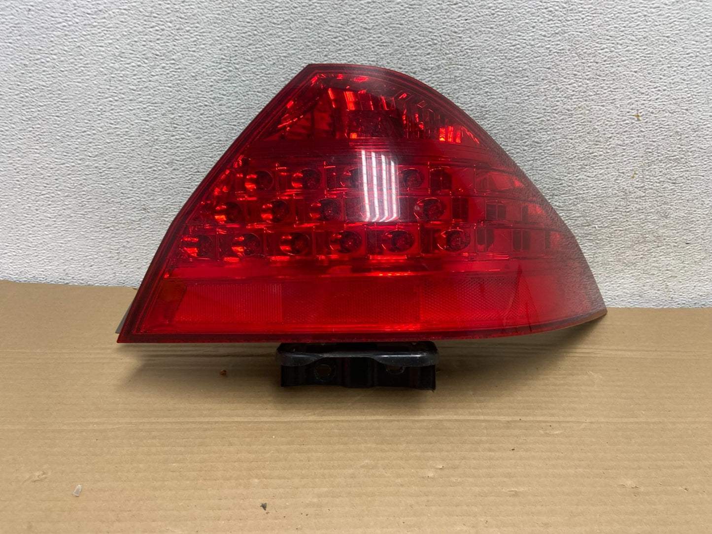 2006 - 2007 Honda Accord Right Passenger Side Tail light AG8846 DW0