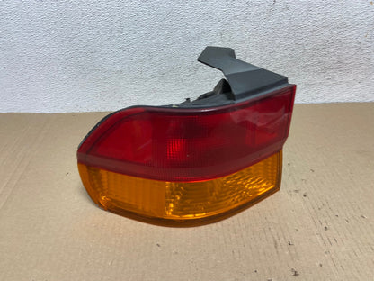 2002 2003 2004 Honda Odyssey Left Driver LH Side Tail Light AE9477 LK0