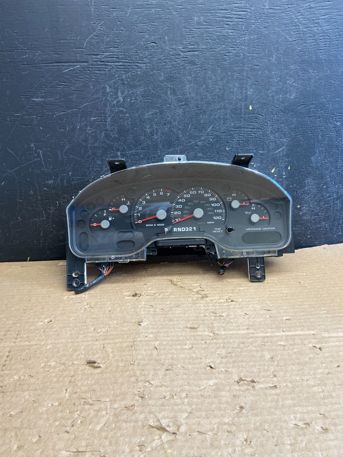 2004 2005 Ford Explorer Speedometer Cluster Gauge AF2729 DG0