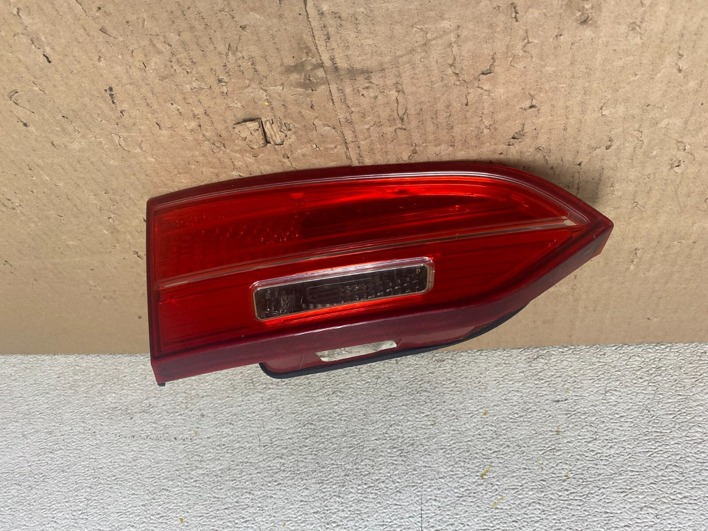 2013-2016 Hyundai Santa Fe Sport Left Driver LH Inner Tail Light M5444 DW0
