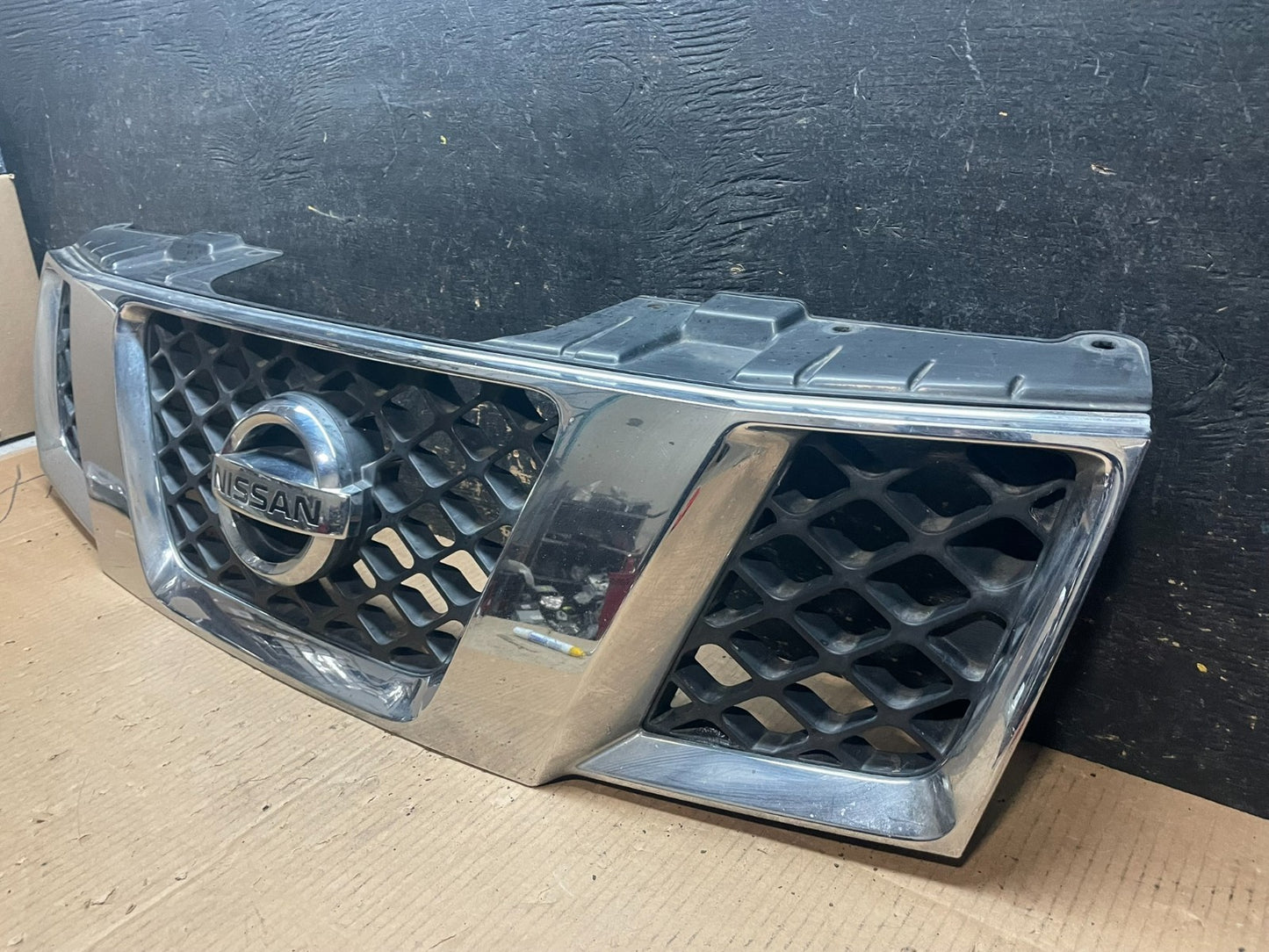 2005 2006 2007 Nissan Pathfinder Chrome Front Upper Grill Grille Oem Y1885 DG1