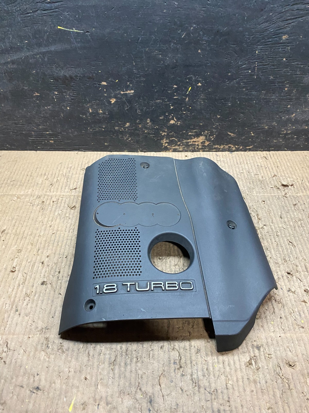 2004 to 2008 Audi  A4 1.8L Turbo Convertible Engine Cover Garnish T9913 DG0