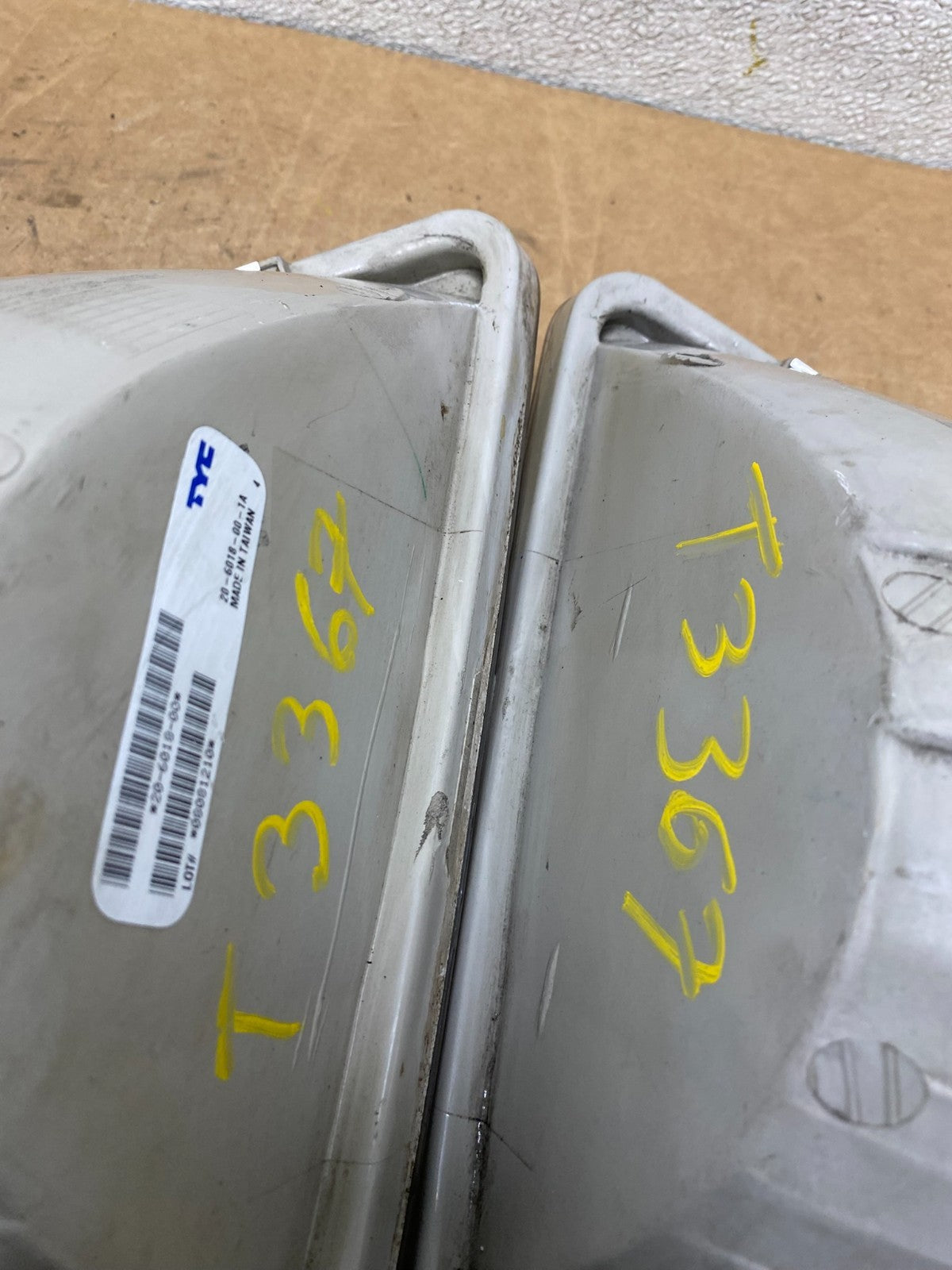2001 2002 2003 Toyota Sienna Left+Right Side Set Headlights Halogen T3367 DW12