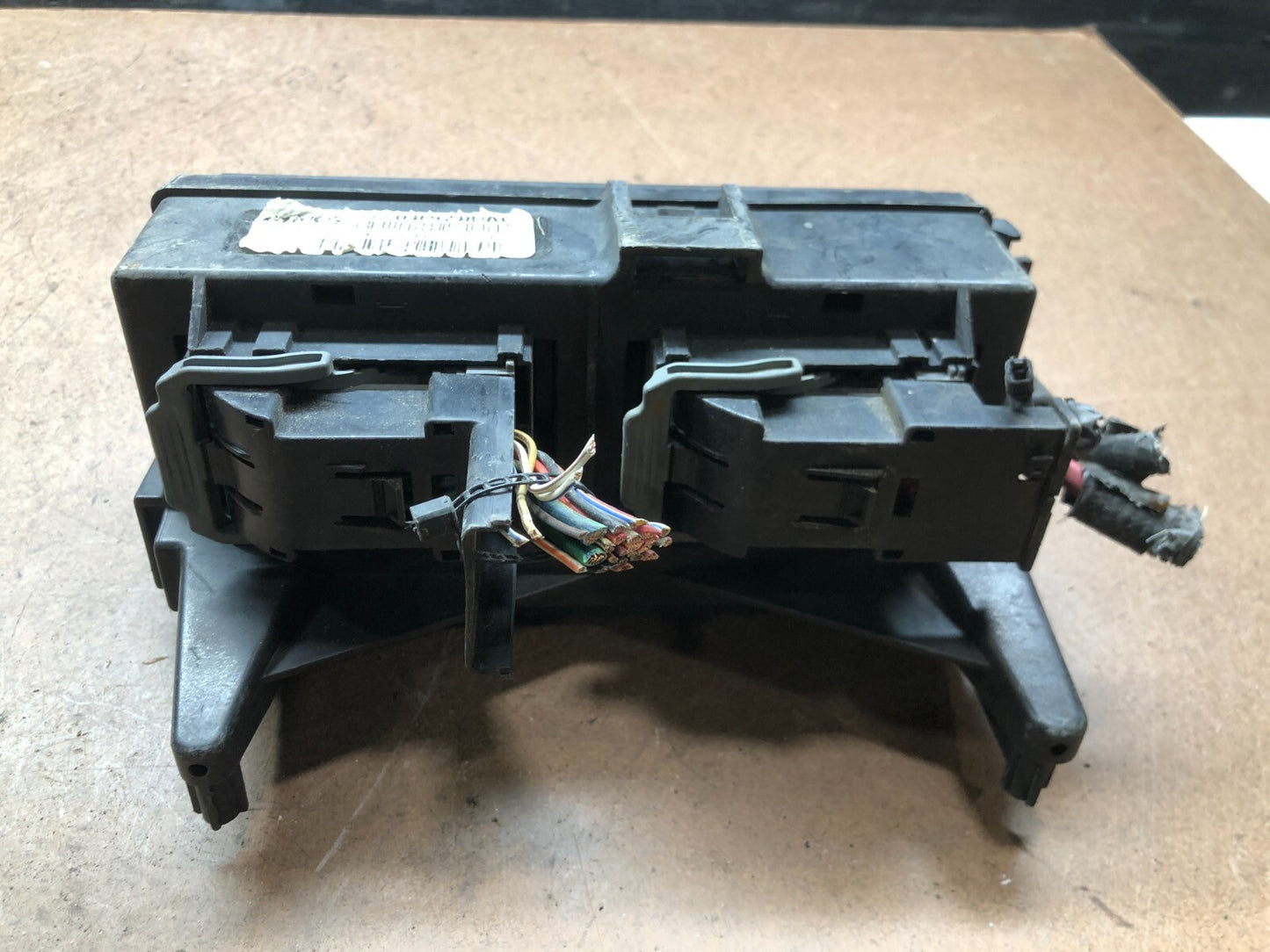 2006 Jeep Grand Cherokee Integrated Power Fuse Box Body Control Module R6373 DG0