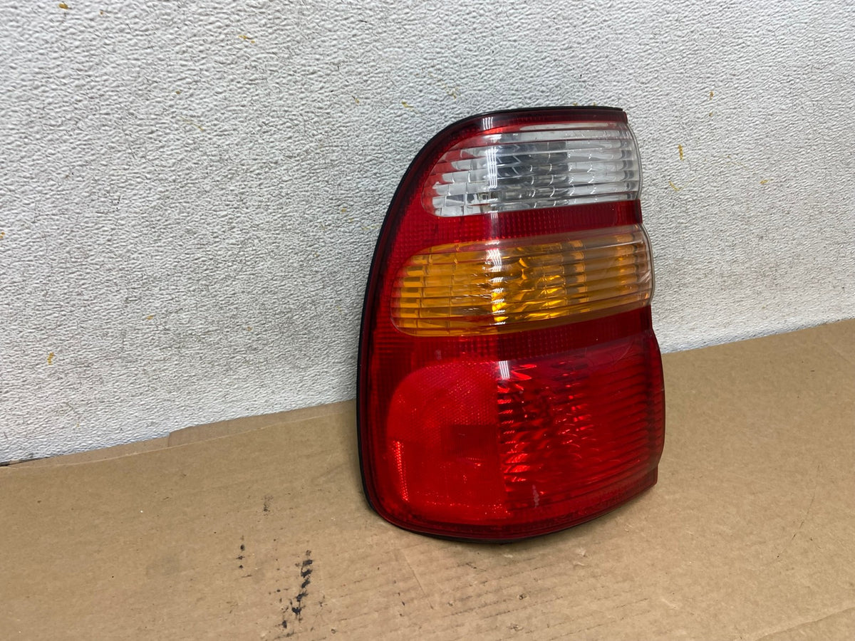 1998 to 2002 Toyota Land Cruiser Left Driver LH Side Tail Light AH7835 LK1