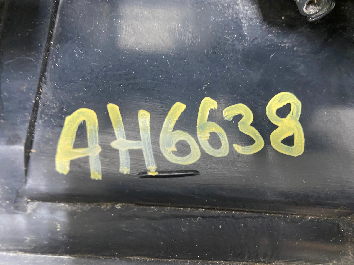 2001 to 2007 Ford Escape Right Passenger RH Side Tail Light AH6638 LK5