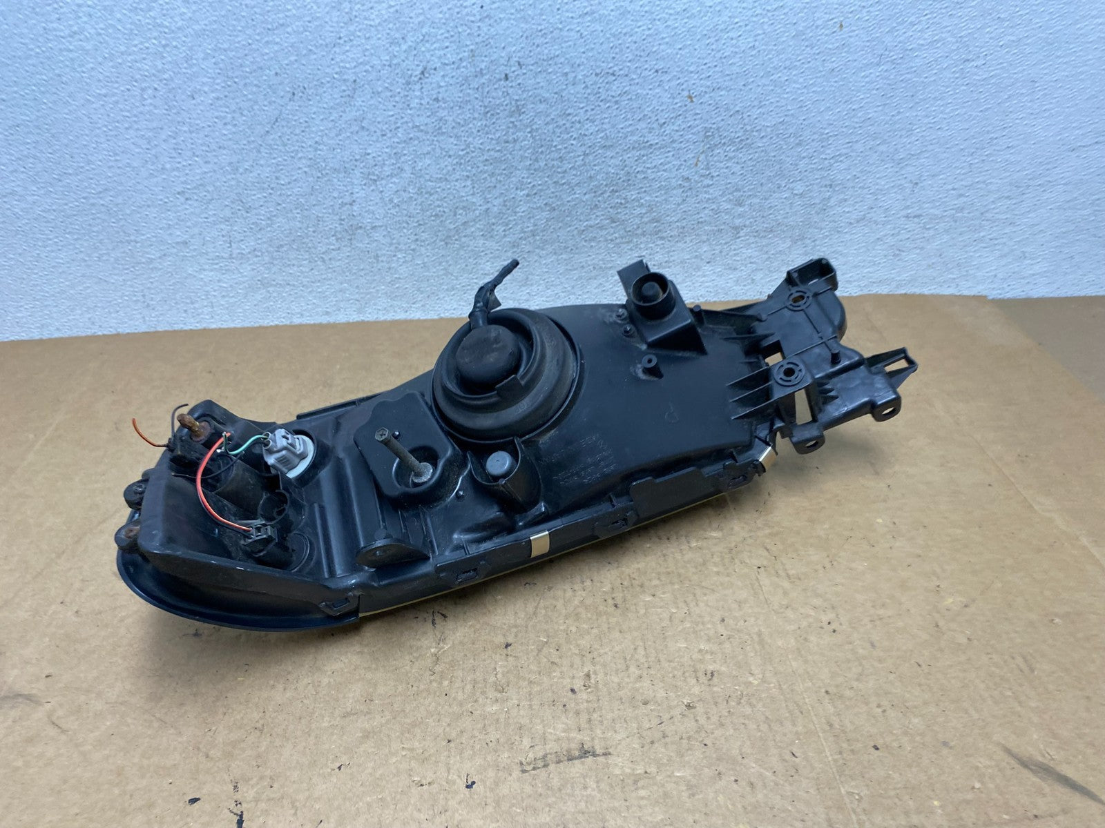 2003 2004 Subaru Forester Right RH Side Headlight Halogen AE4827 DW5