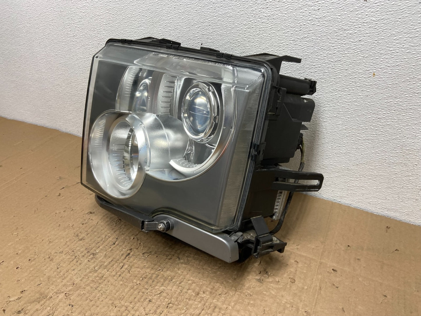 2003 to 2004 Land Rover Range Rover Left Driver Headlight Xenon HID AC4123 DW1