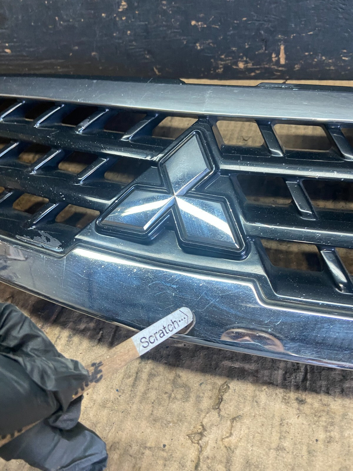 2007 - 2009 Mitsubishi Outlander Front Upper Grill Grille OEM O6230 DG6