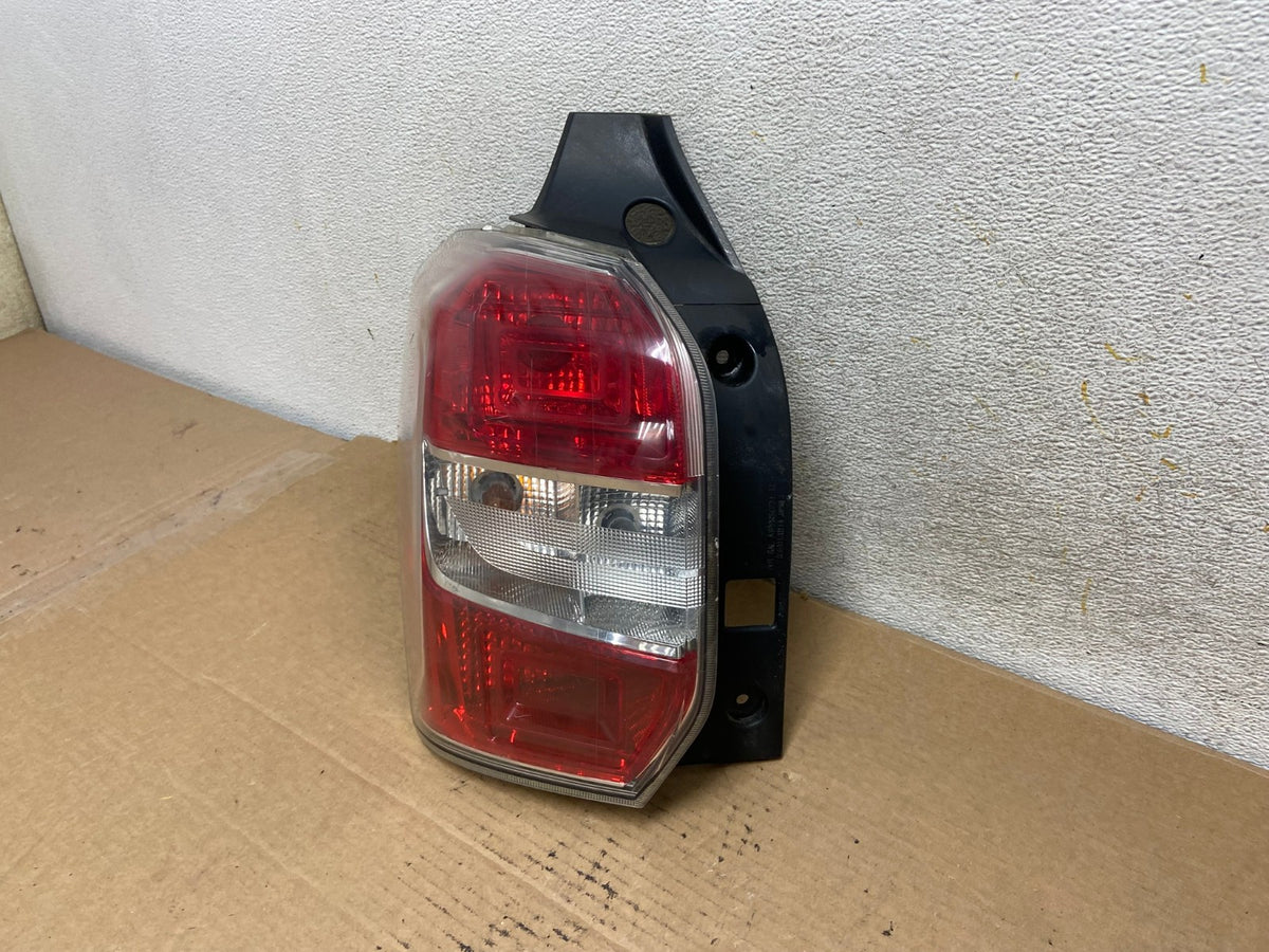 2014-2016 Subaru Forester Left Driver LH Side Tail Light AH4022 LK2