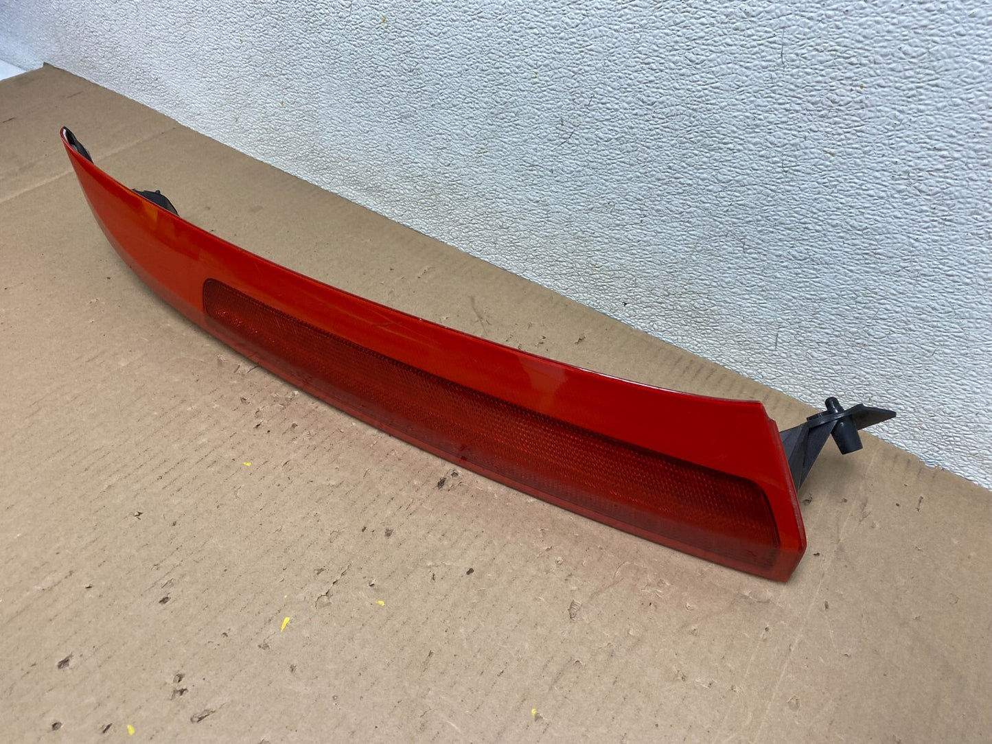 2003 to 2006 Volvo XC90 Right Passenger Side Upper Tail Light OEM E9454 KC1