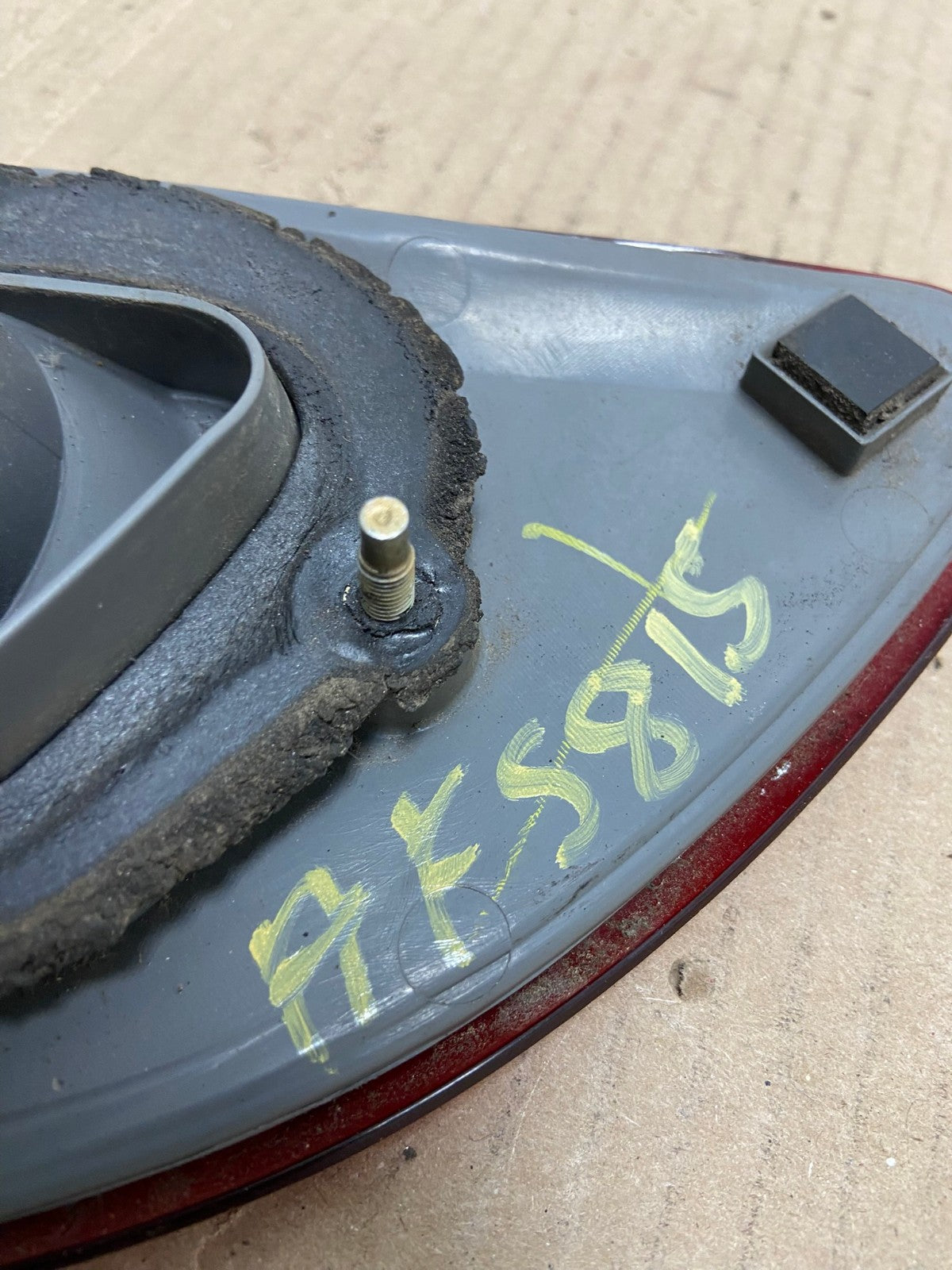 2001 2002 Toyota Corolla Left Driver LH Side Inner Tail light AF5815 LK7