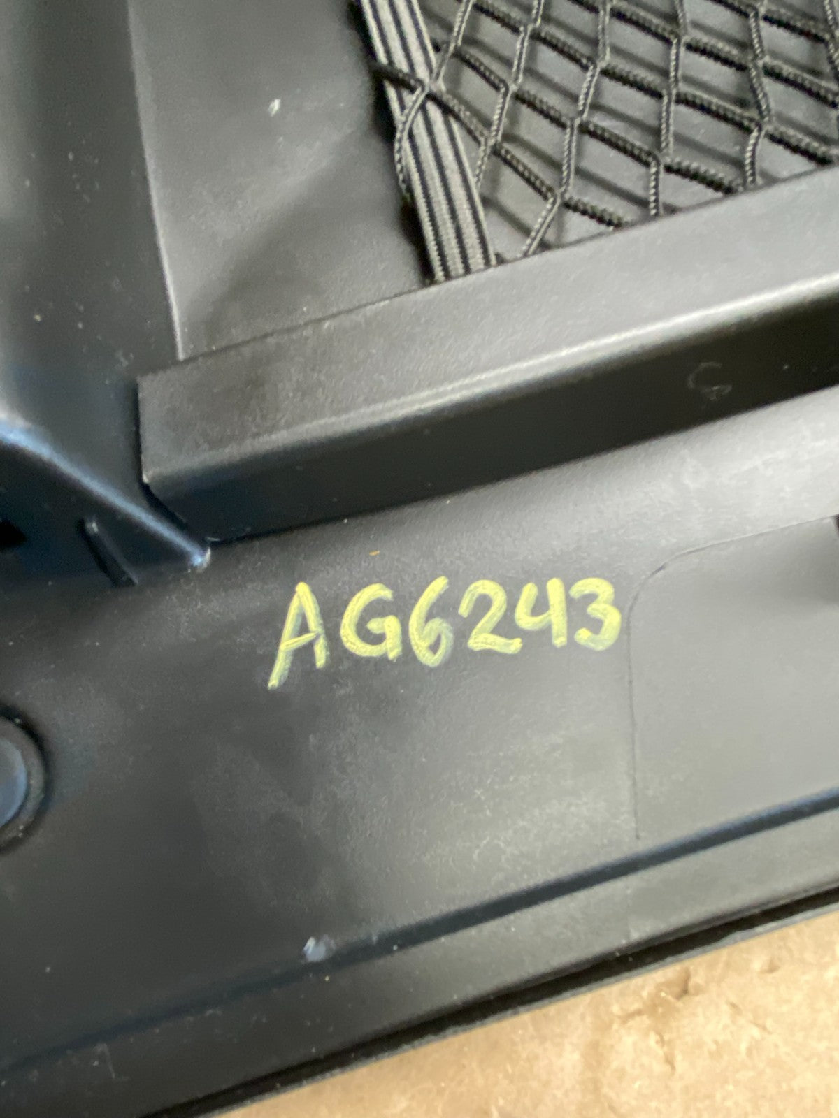 2013 to 2016 Ford Fusion Front Right Passenger Storage Glove Box AG6243 DG4