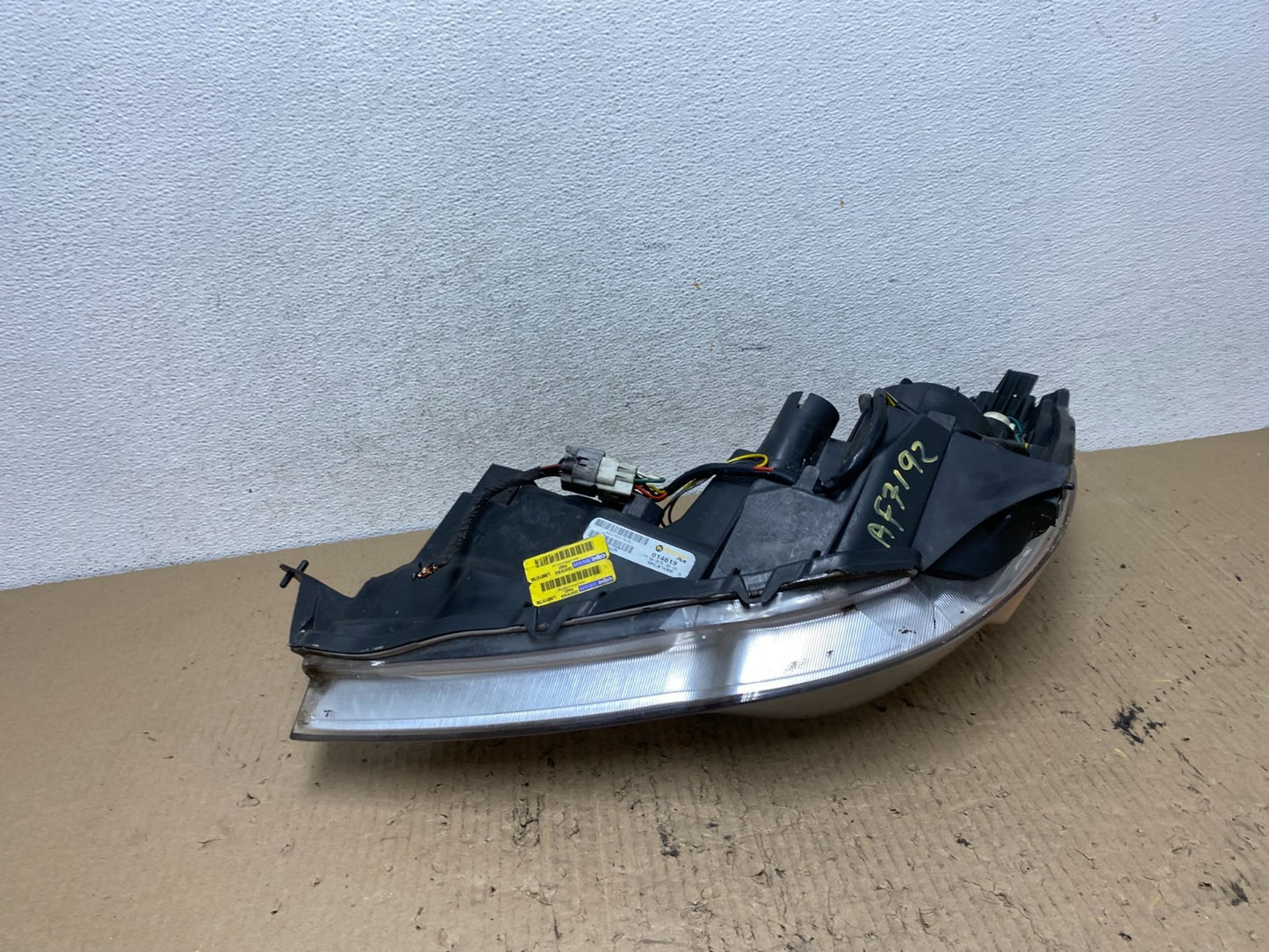 2010-2012 Subaru Legacy Outback Right Passenger Headlight AF7192 DW8