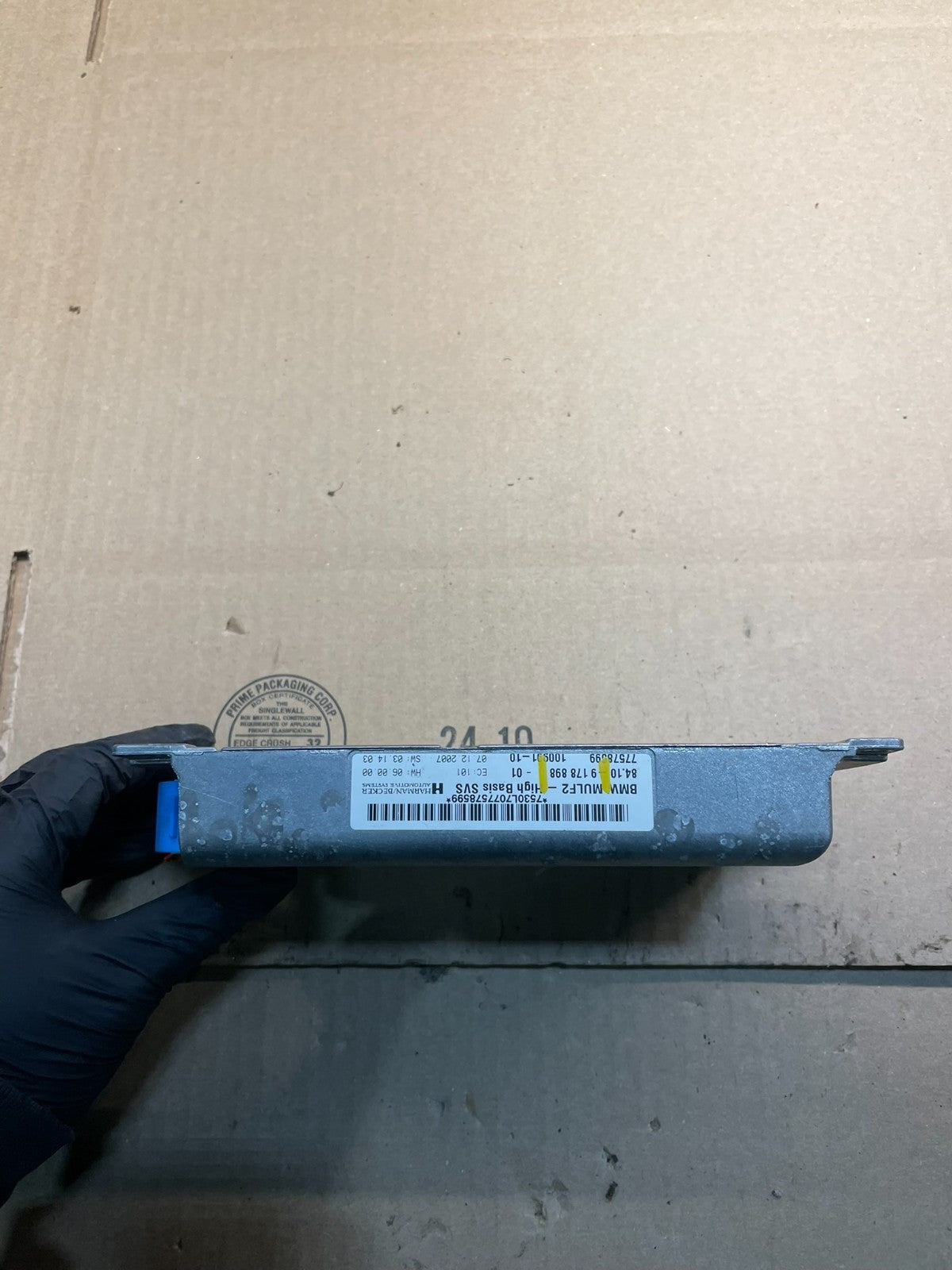 2004 2005 Audi Volkswagen Control Module Computer Telematics OEM V6689 DG1