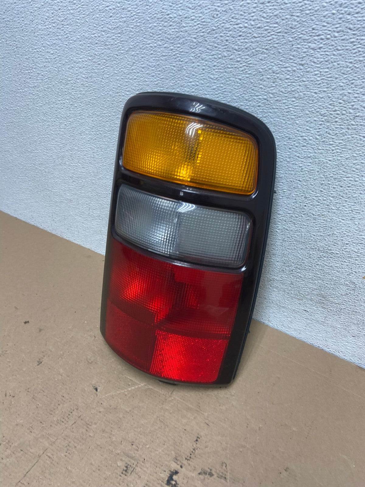 2000 - 2006 Chevrolet Suburban Tahoe Yukon Right Passenger Tail Light AF4542 LK1