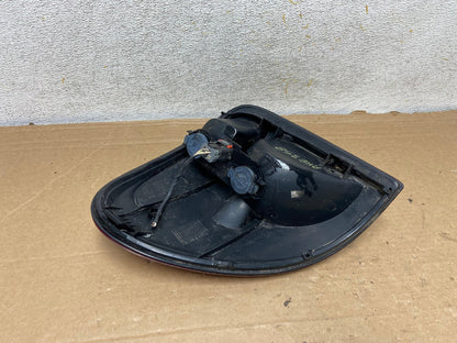 2004 - 2007 Dodge Grand Caravan Right Passenger Side Tail Light AH8358 LK5