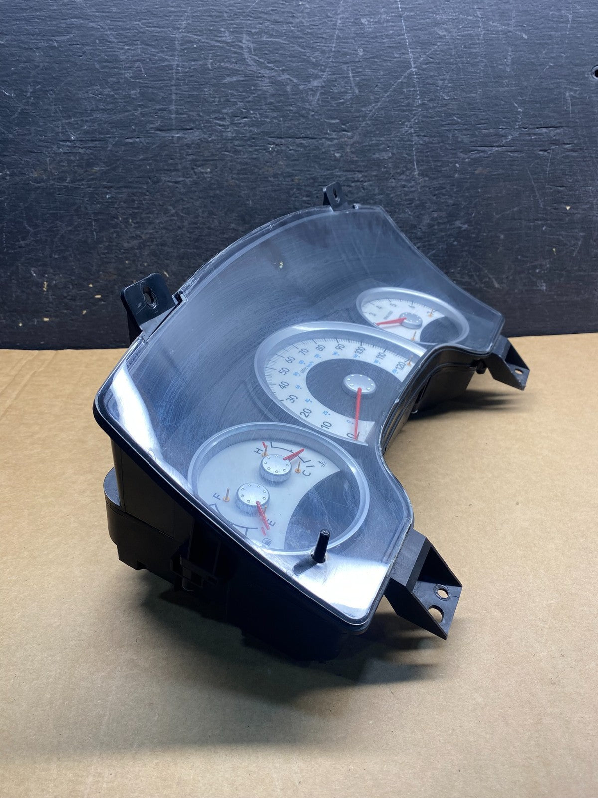2005 Dodge Durango Speedometer Instrument Cluster Gauge p56049091ak AH7092 DG1
