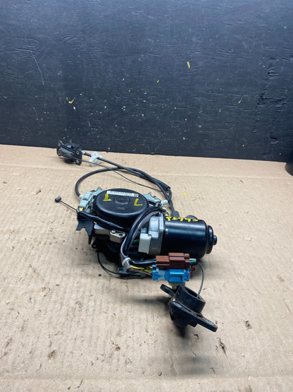 2005 - 2010 Honda Odyssey Rear Left Sliding Door Lock Actuator Motor P5493 DG1