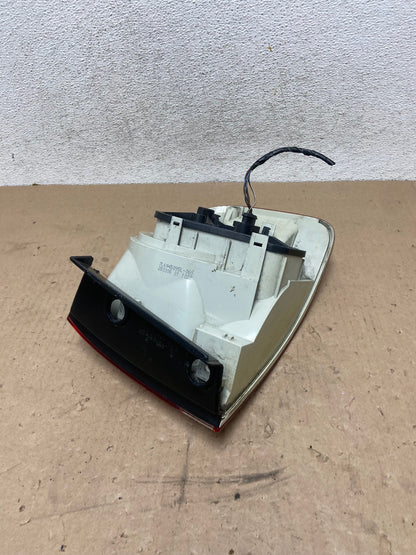 2004-2007 Volkswagen Touareg Lh Driver Left Side Tail Light AG4778 LK7