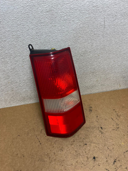 2003 to 2017 Chevrolet Express 1500 Left Driver Side Tail Light Oem S7700 DW2